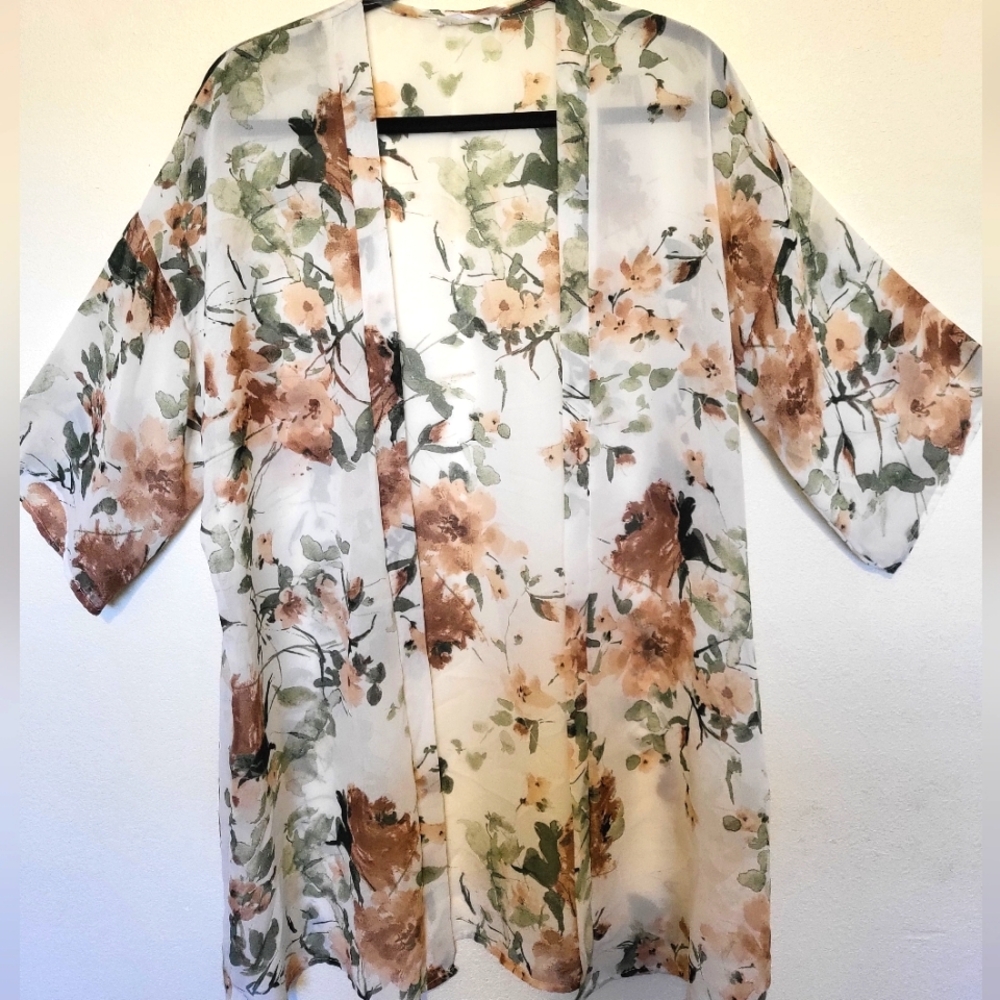 Full tilt Floral Kimono Cardigan. S/M